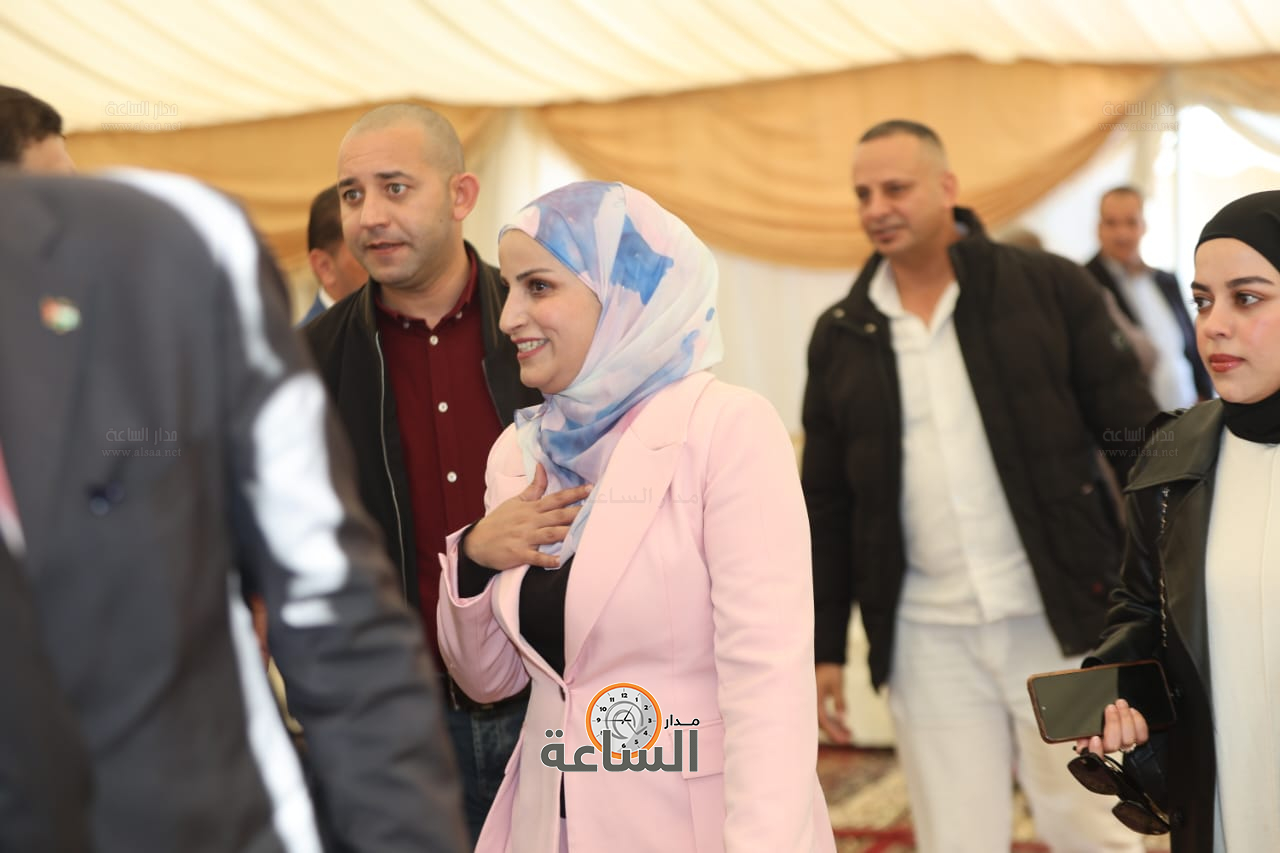 Madar Al-Saa Images 0.9790344268526014