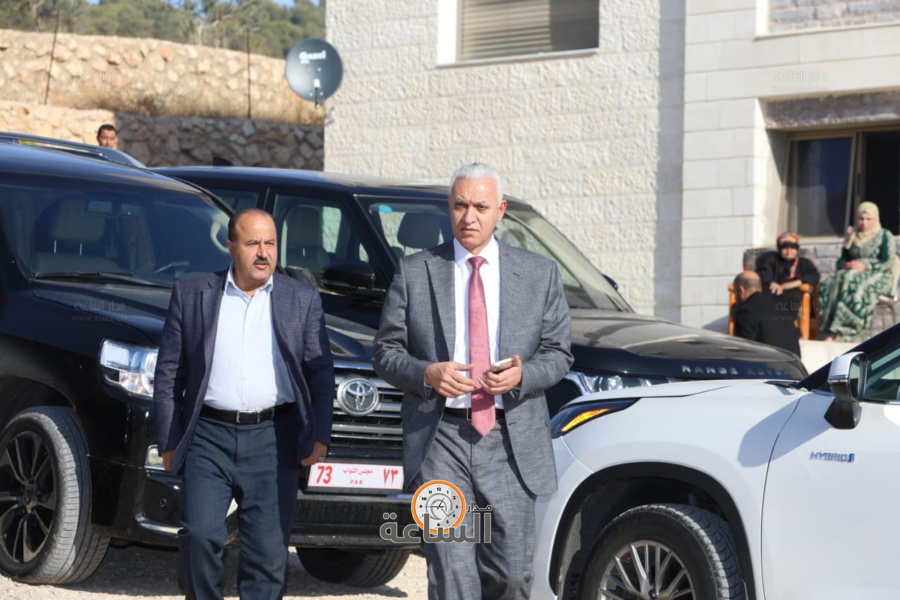 Madar Al-Saa Images 0.8015996437411763