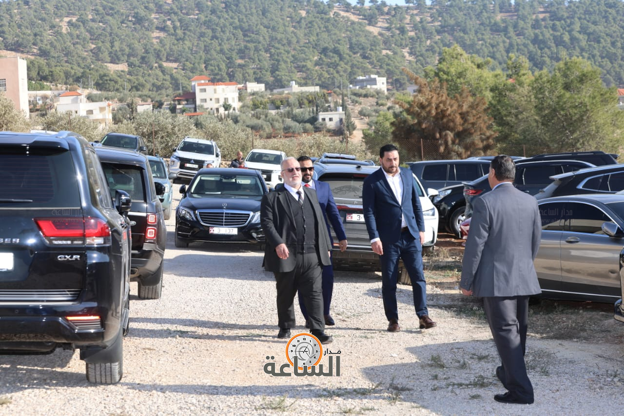 Madar Al-Saa Images 0.7462258241827067