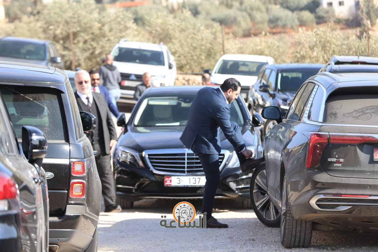 النائب ينال فريحات