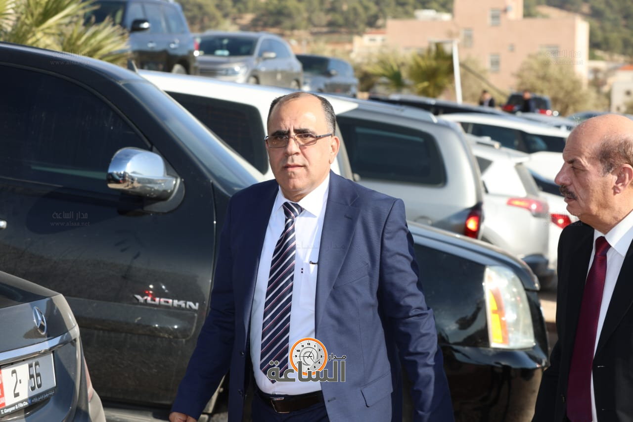 Madar Al-Saa Images 0.7419097631198011