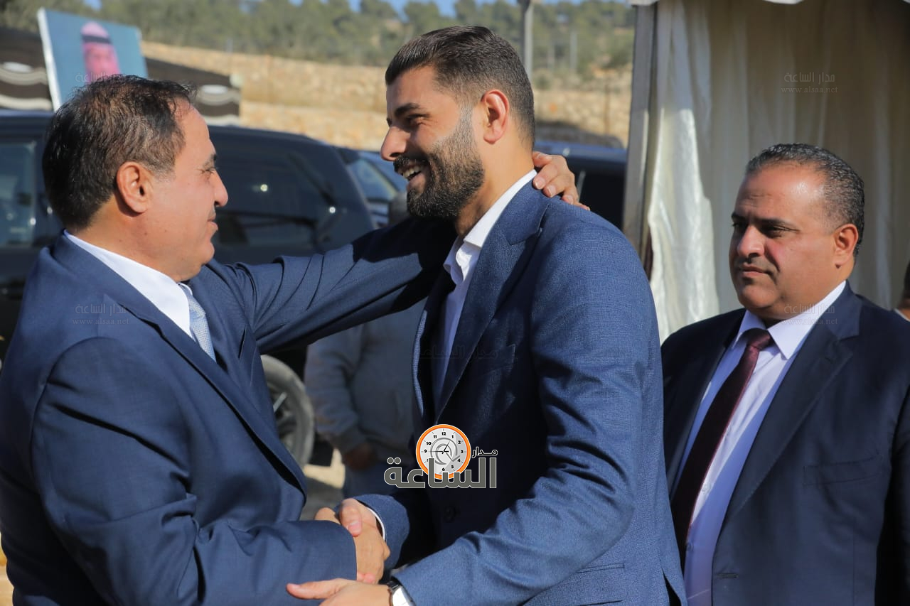 Madar Al-Saa Images 0.9353135157227015