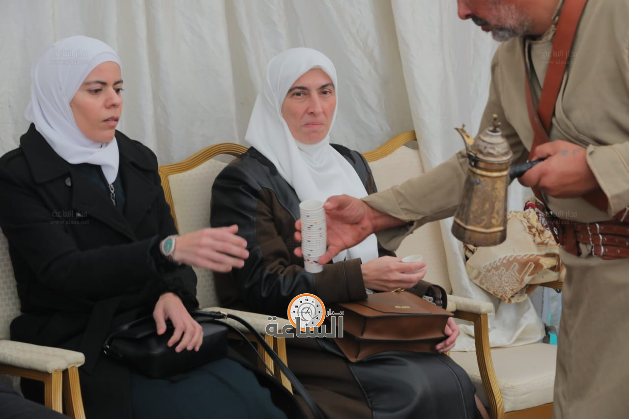 Madar Al-Saa Images 0.9160960765952046