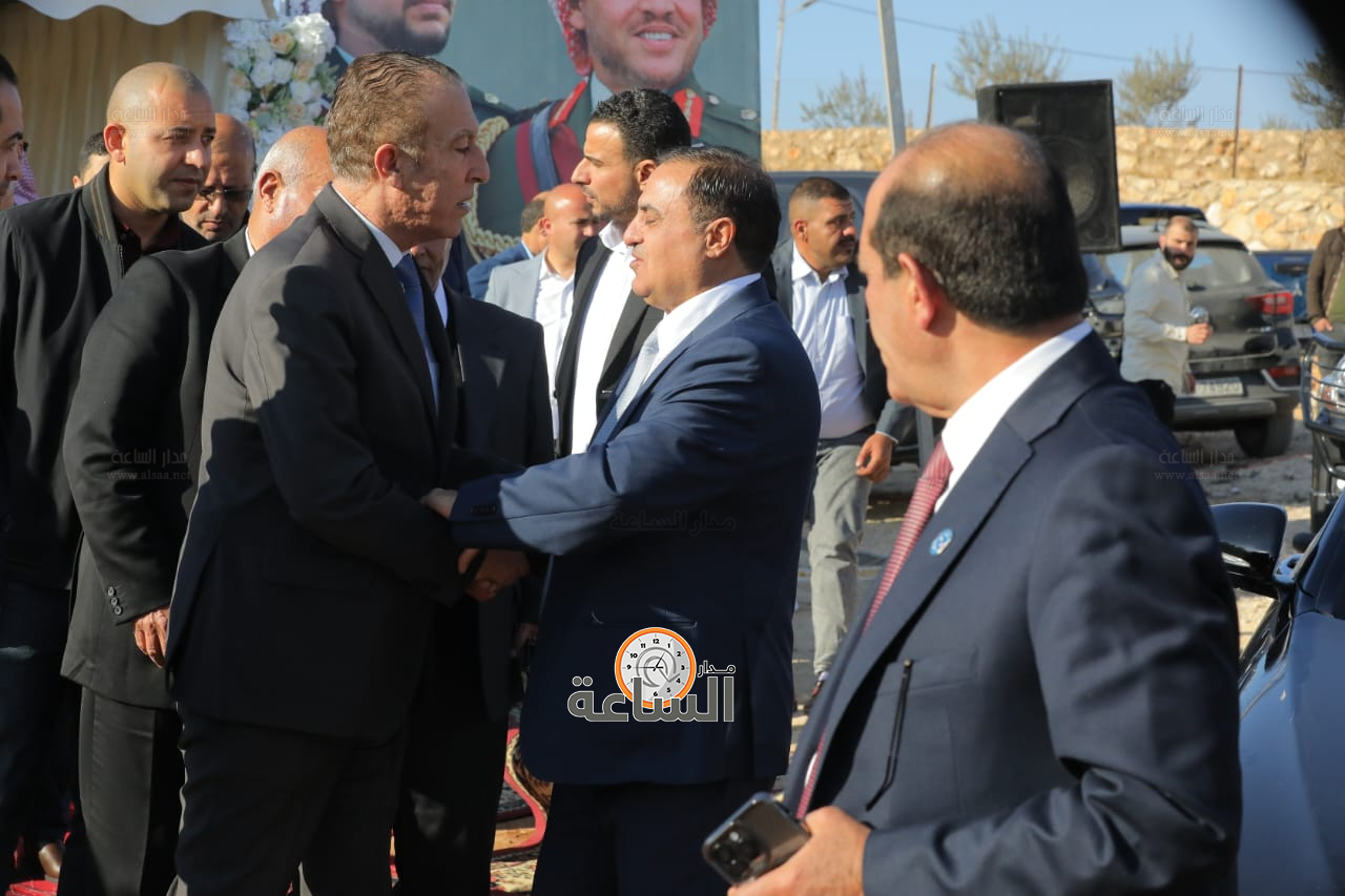 Madar Al-Saa Images 0.6122401132428914