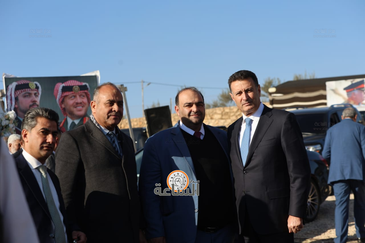 Madar Al-Saa Images 0.564515649787368