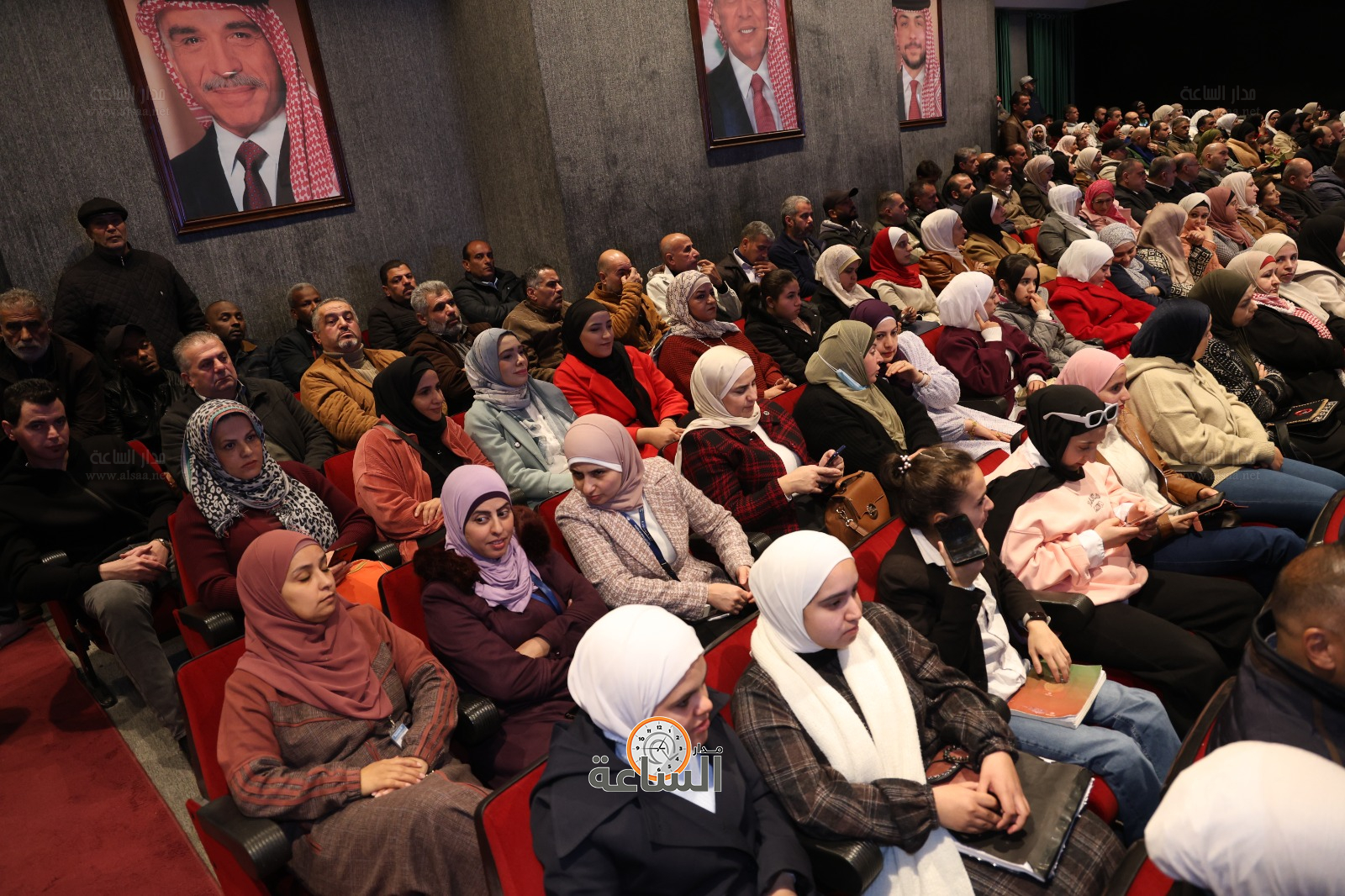 Madar Al-Saa Images 0.0005254240562770907