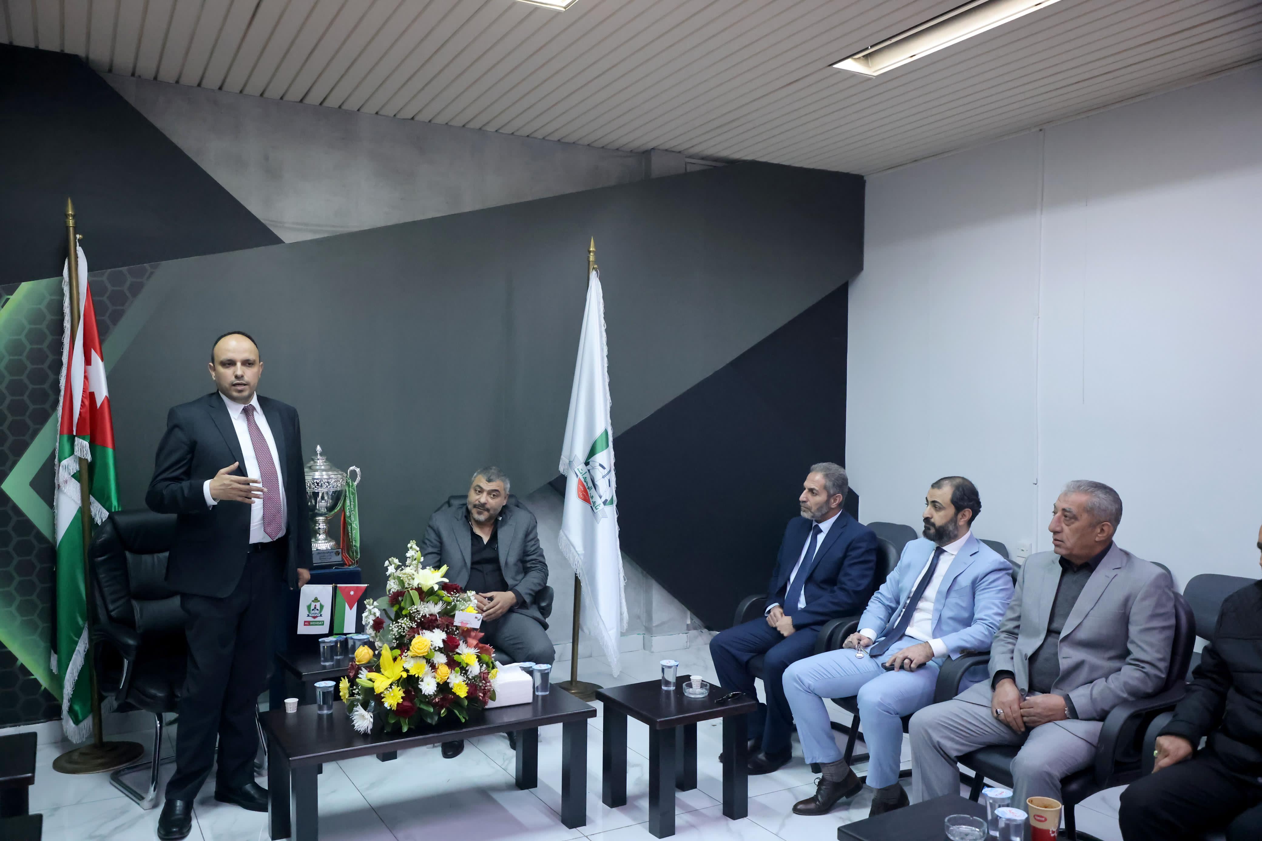 Madar Al-Saa Images 0.8258737796273317