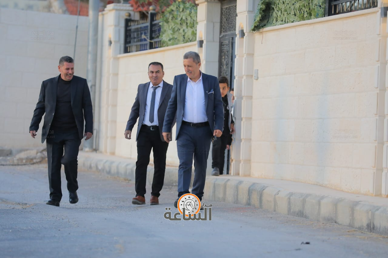 Madar Al-Saa Images 0.635194353410593