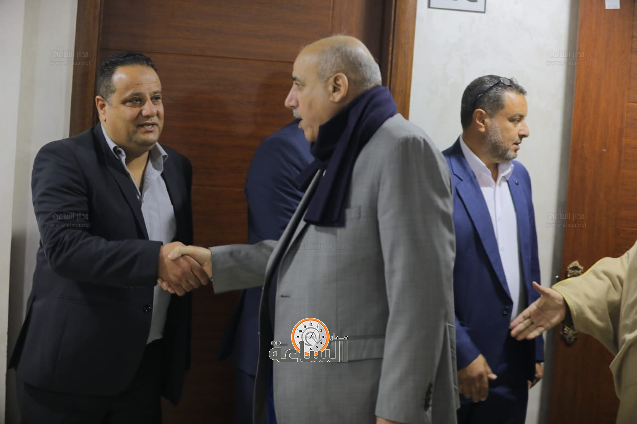 Madar Al-Saa Images 0.247044713674744