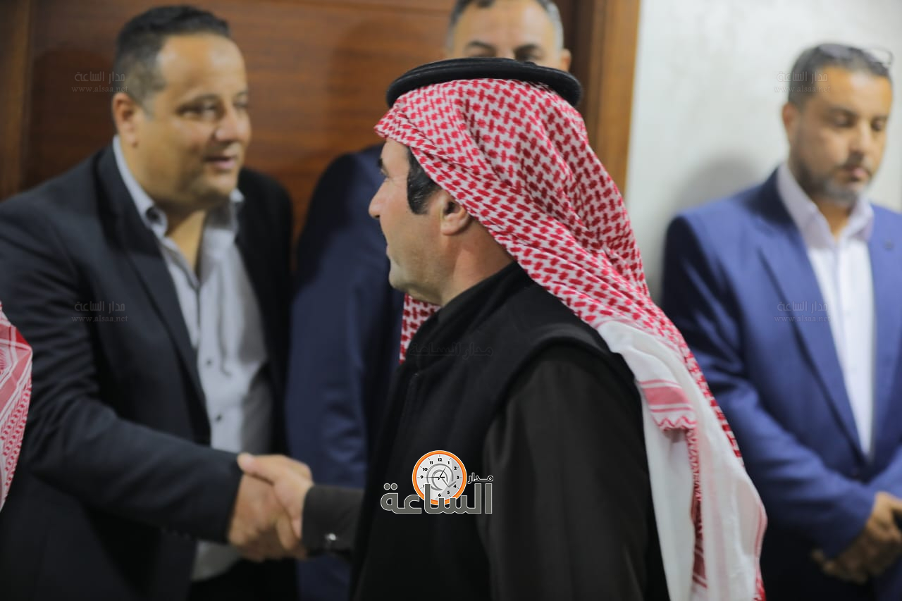 Madar Al-Saa Images 0.14967692272474786