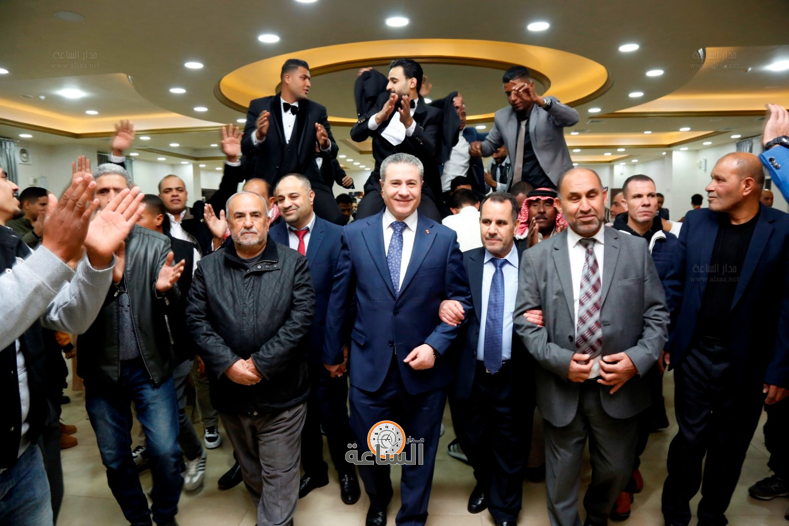 Madar Al-Saa Images 0.7870387412615509