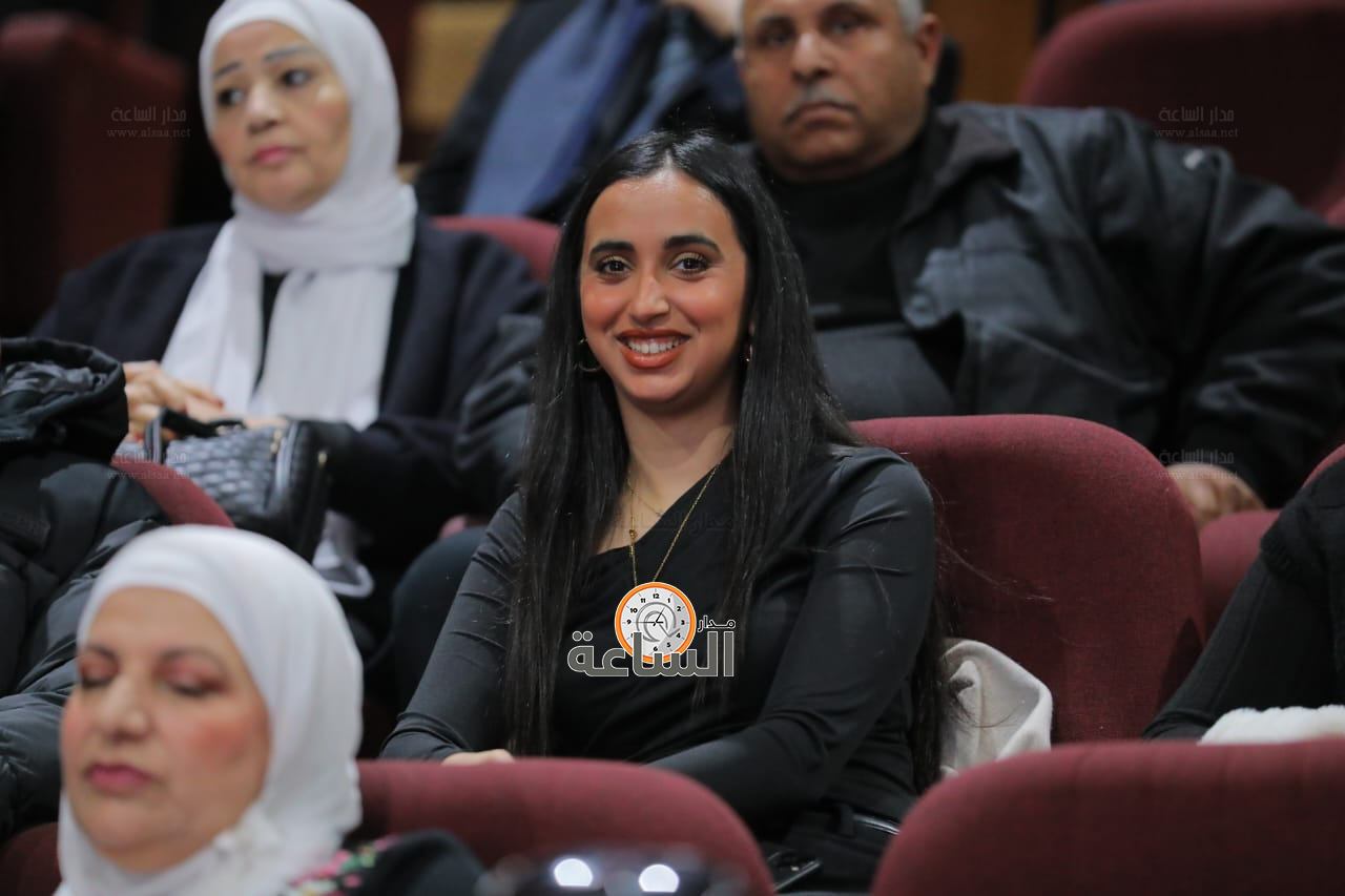 Madar Al-Saa Images 0.4142188158255944