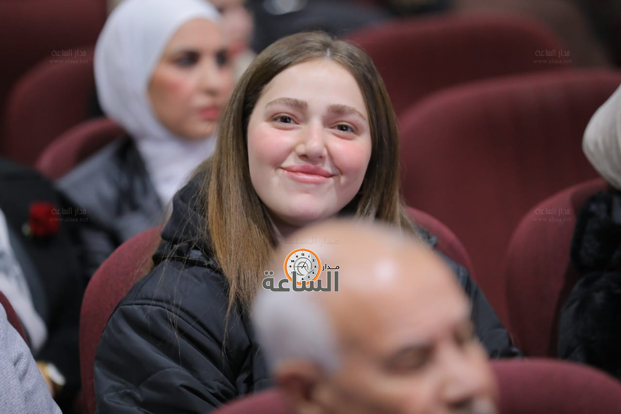 Madar Al-Saa Images 0.6102706403994771