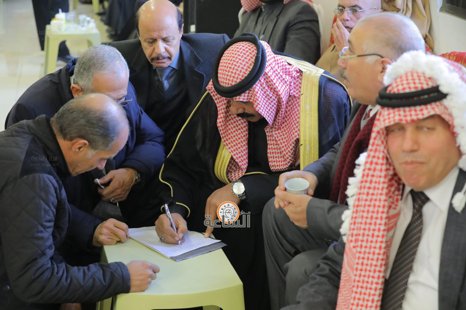 Madar Al-Saa Images 0.07681067042987433