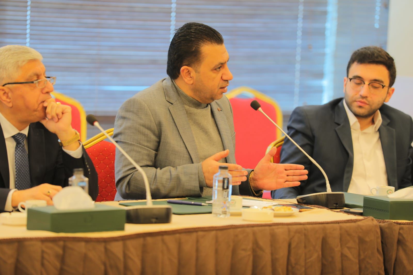 Madar Al-Saa Images 0.390135922807902