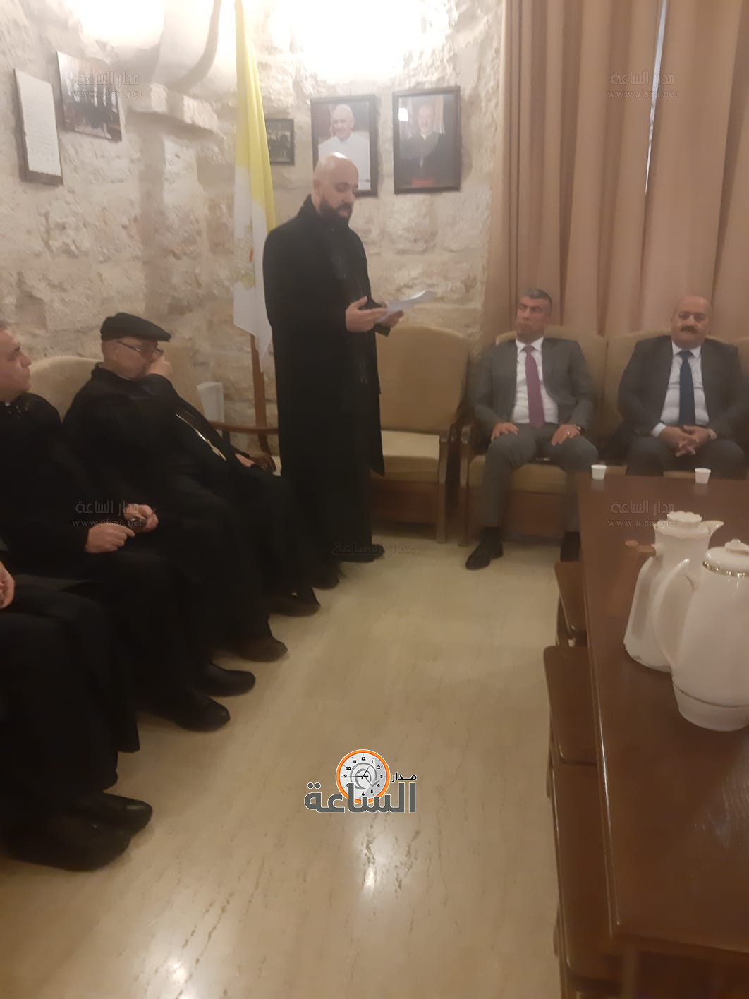 Madar Al-Saa Images 0.7770948645734912