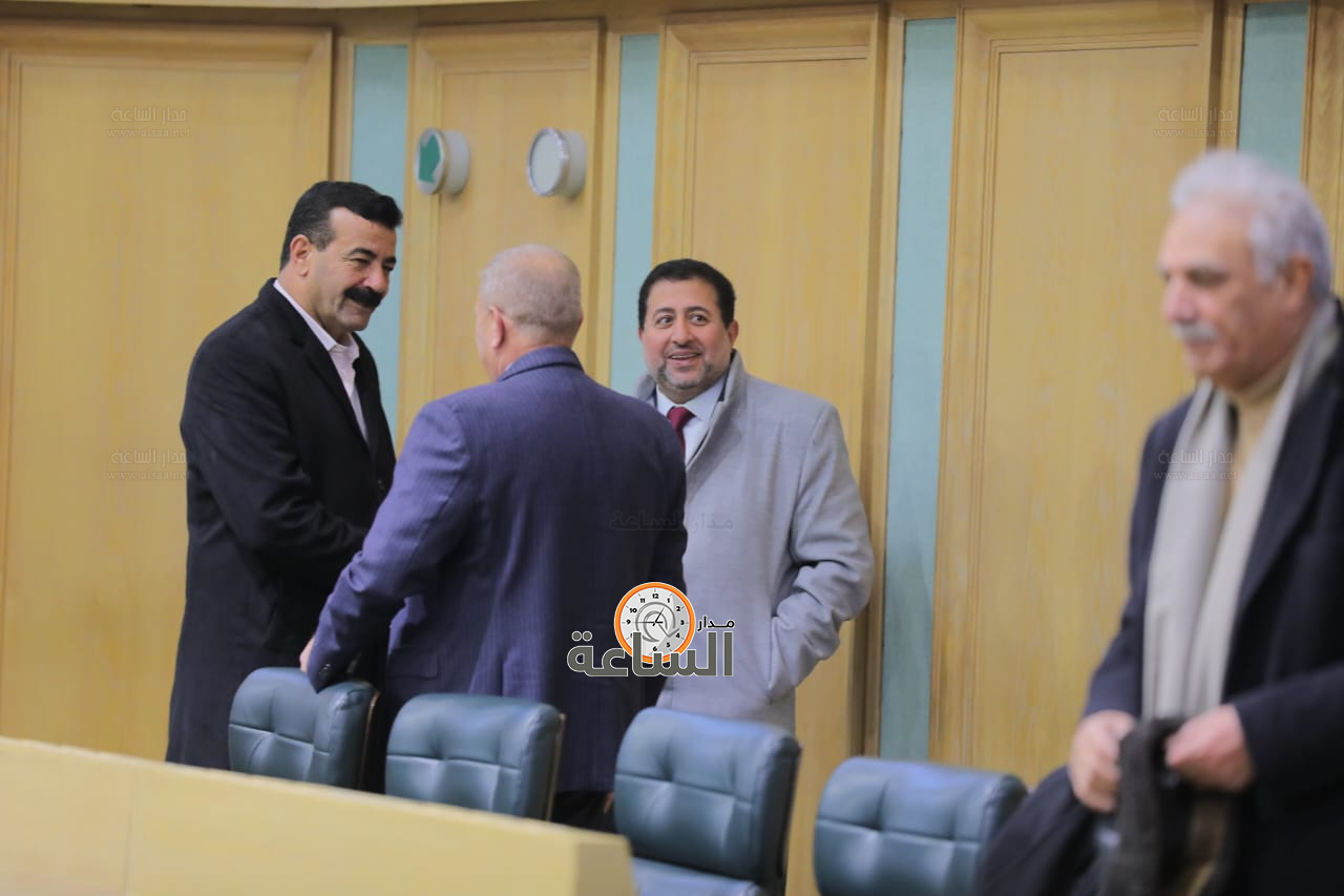 Madar Al-Saa Images 0.8952580308987459