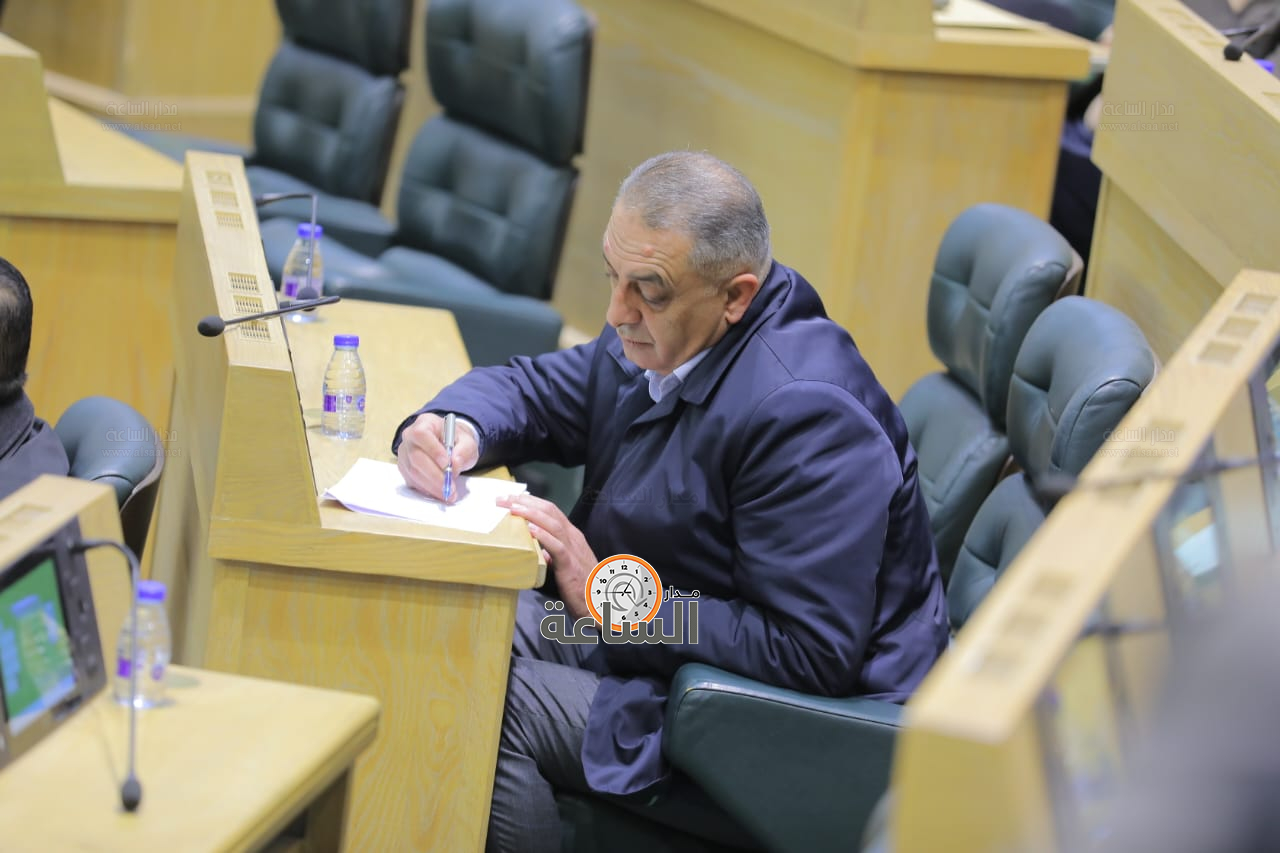 Madar Al-Saa Images 0.8831386467902556