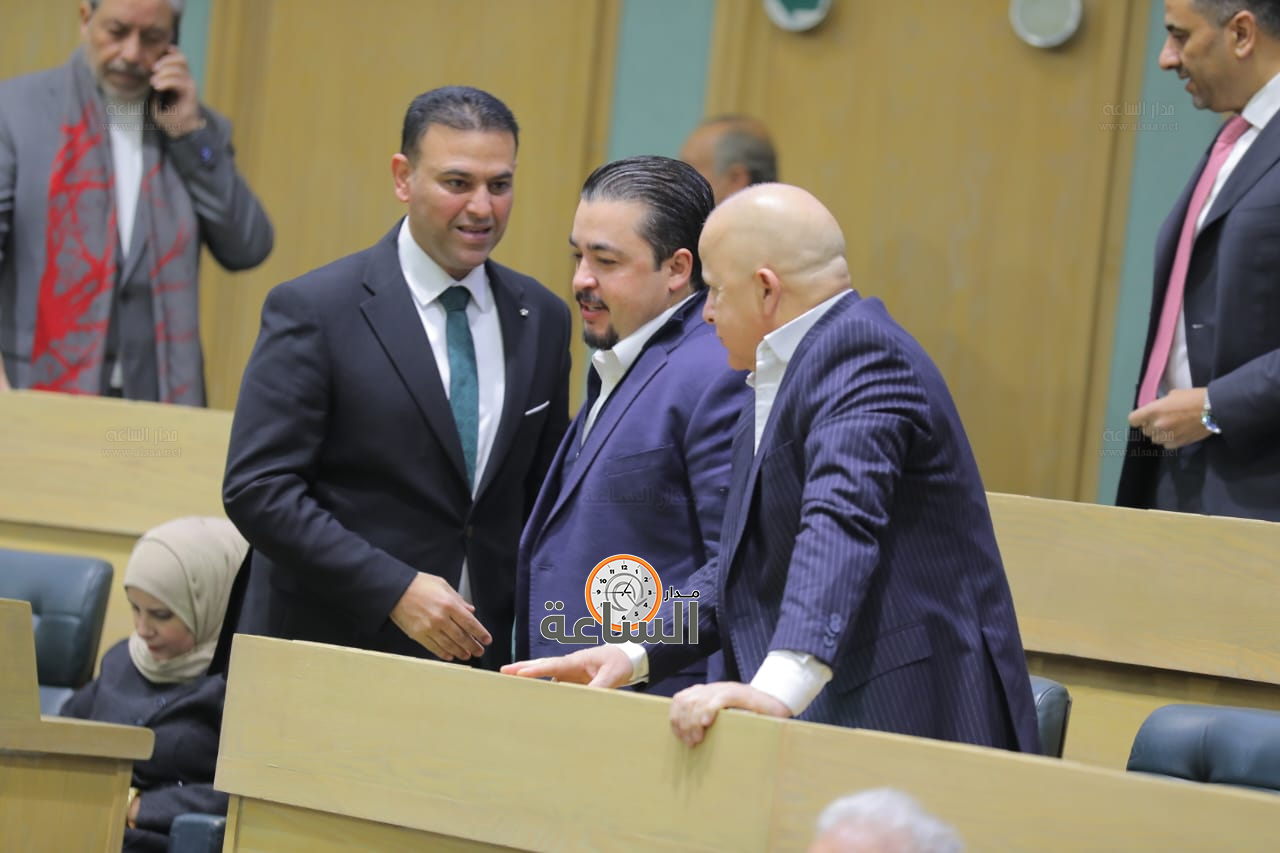 Madar Al-Saa Images 0.8869041895187562