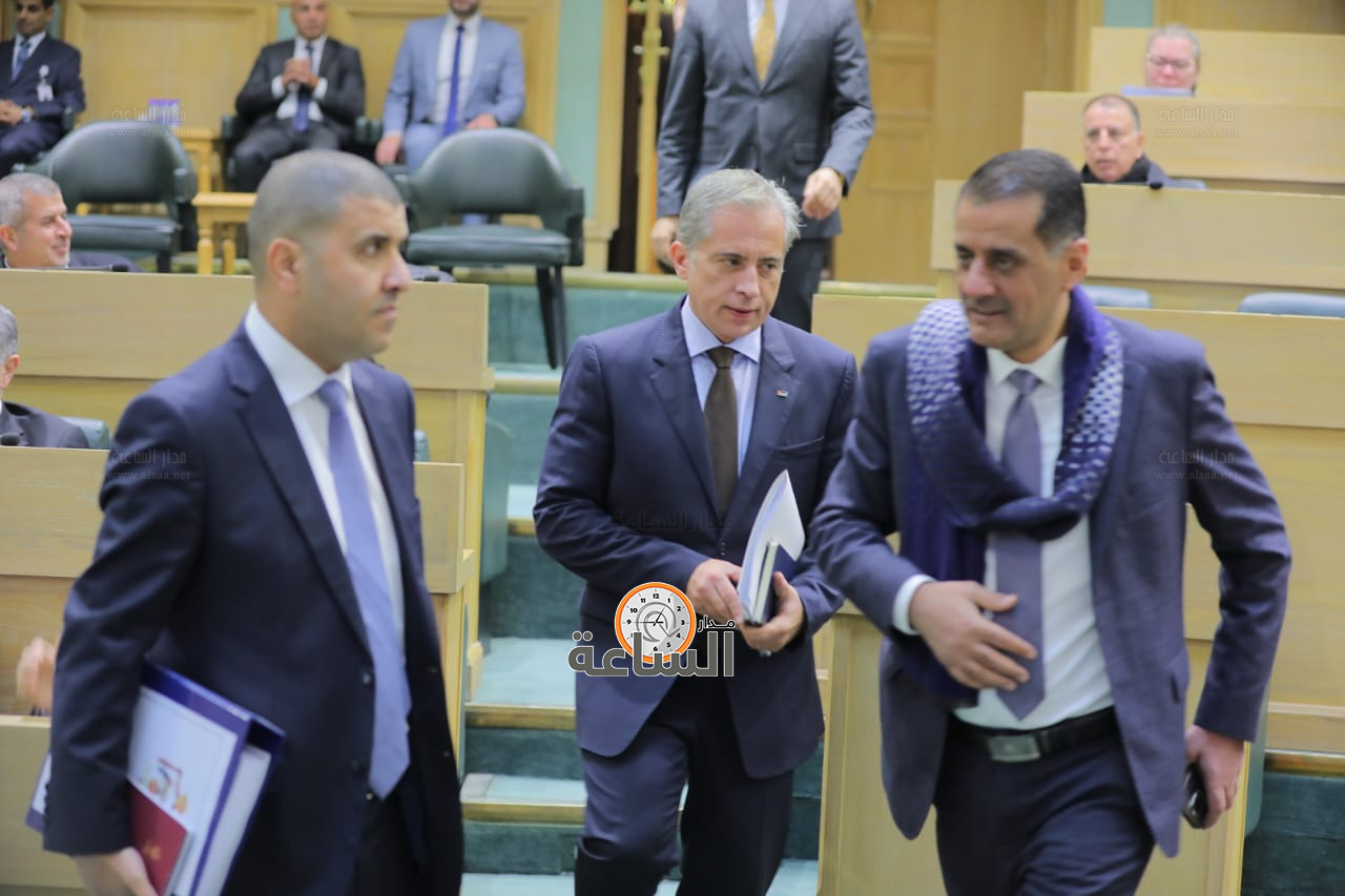 Madar Al-Saa Images 0.3766911967725479