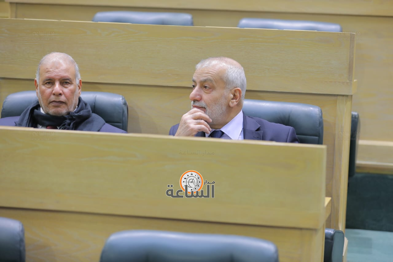 Madar Al-Saa Images 0.666581759801915