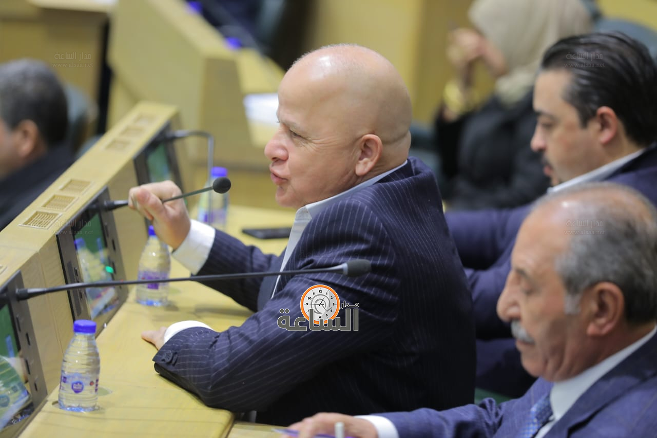 Madar Al-Saa Images 0.9802380784812661