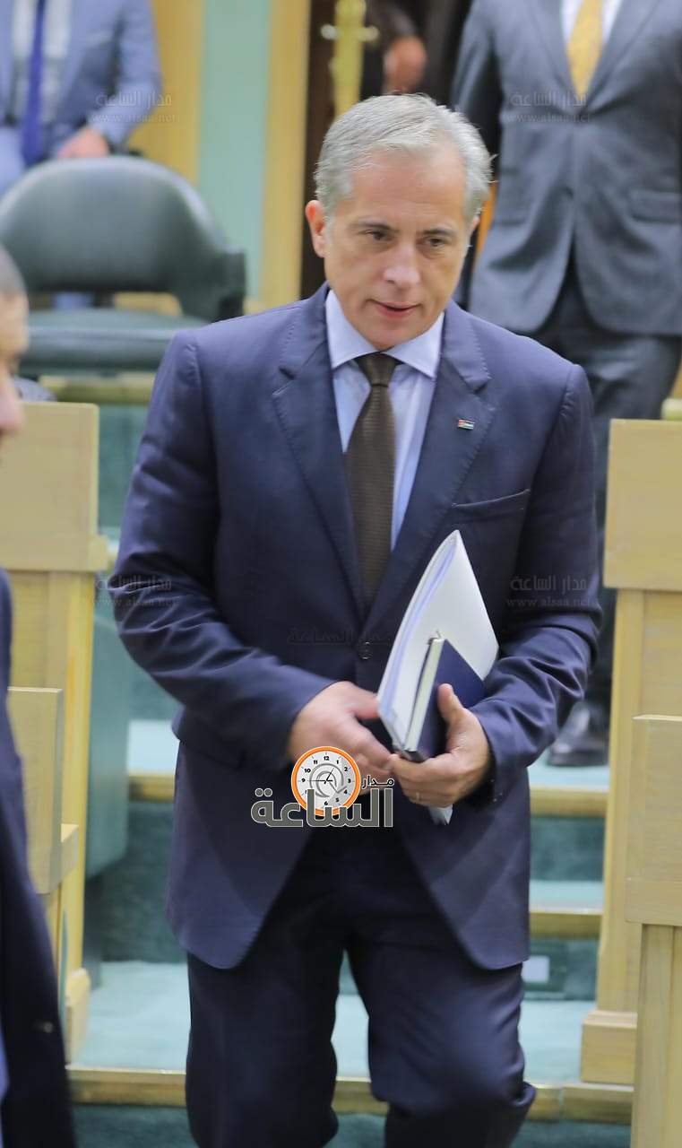 Madar Al-Saa Images 0.05787240369302449