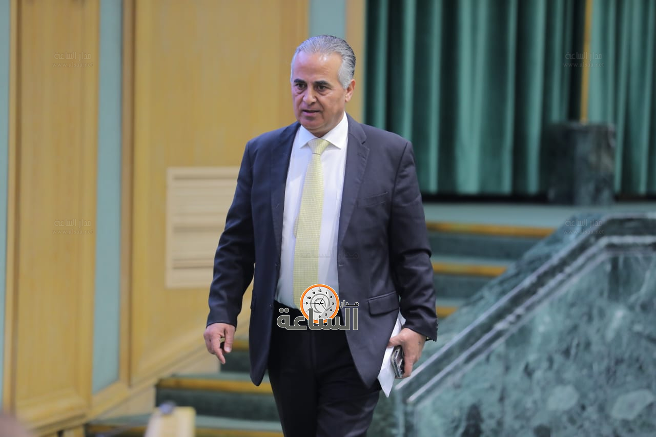 Madar Al-Saa Images 0.7162743532989801