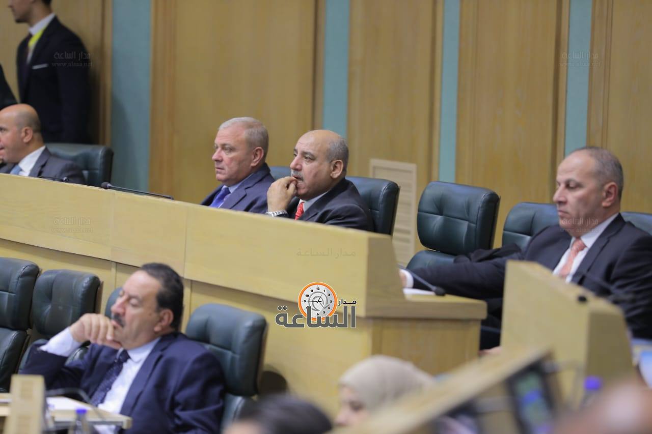 Madar Al-Saa Images 0.632917536211199