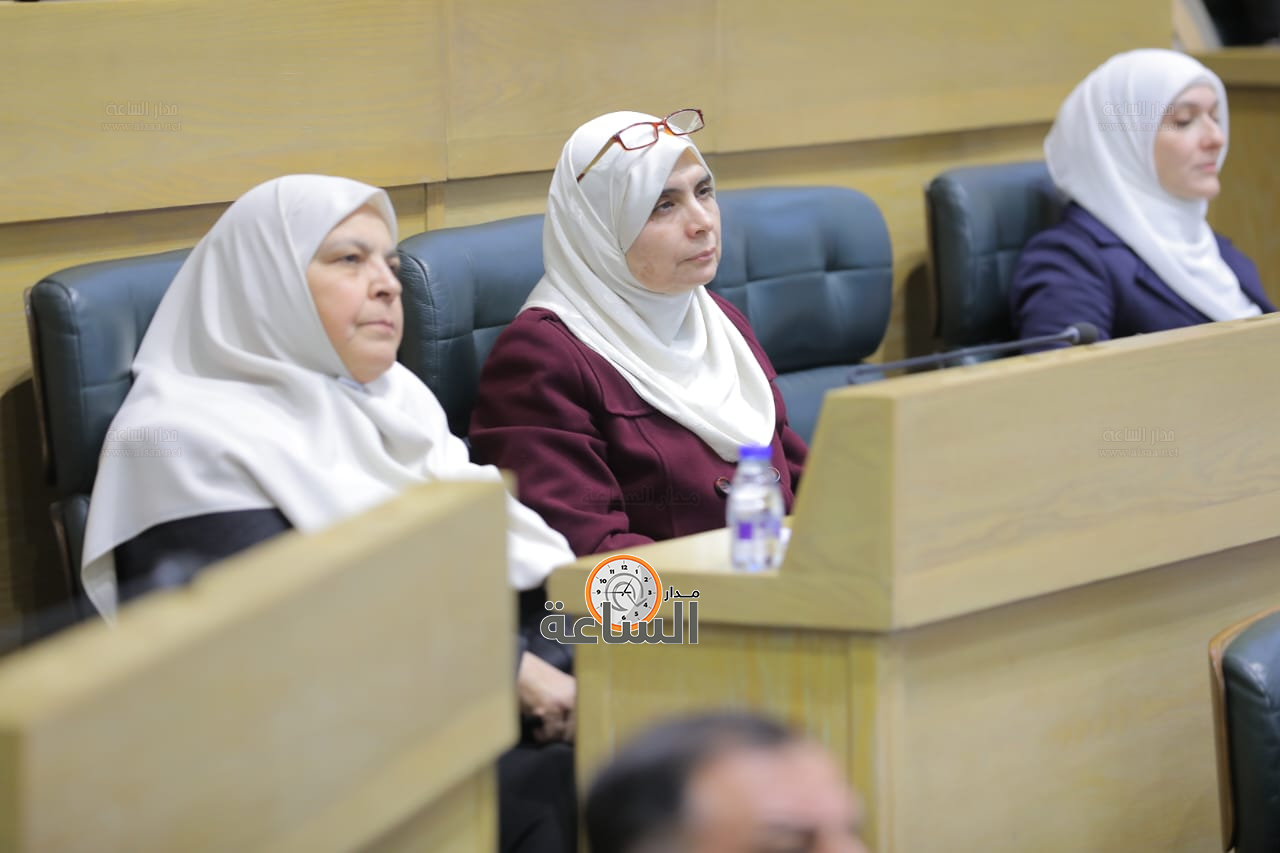 Madar Al-Saa Images 0.32888847884052685