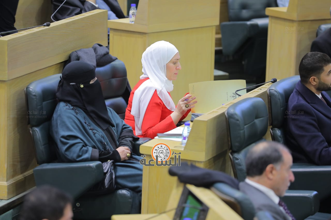 Madar Al-Saa Images 0.9853748157337714