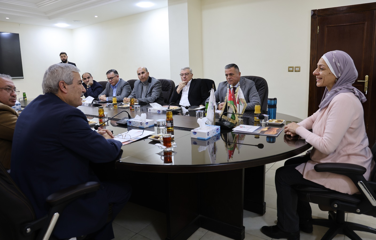 Madar Al-Saa Images 0.9780296690242622