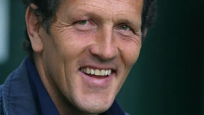 Madar Al-Saa Images 0.39361626677917716