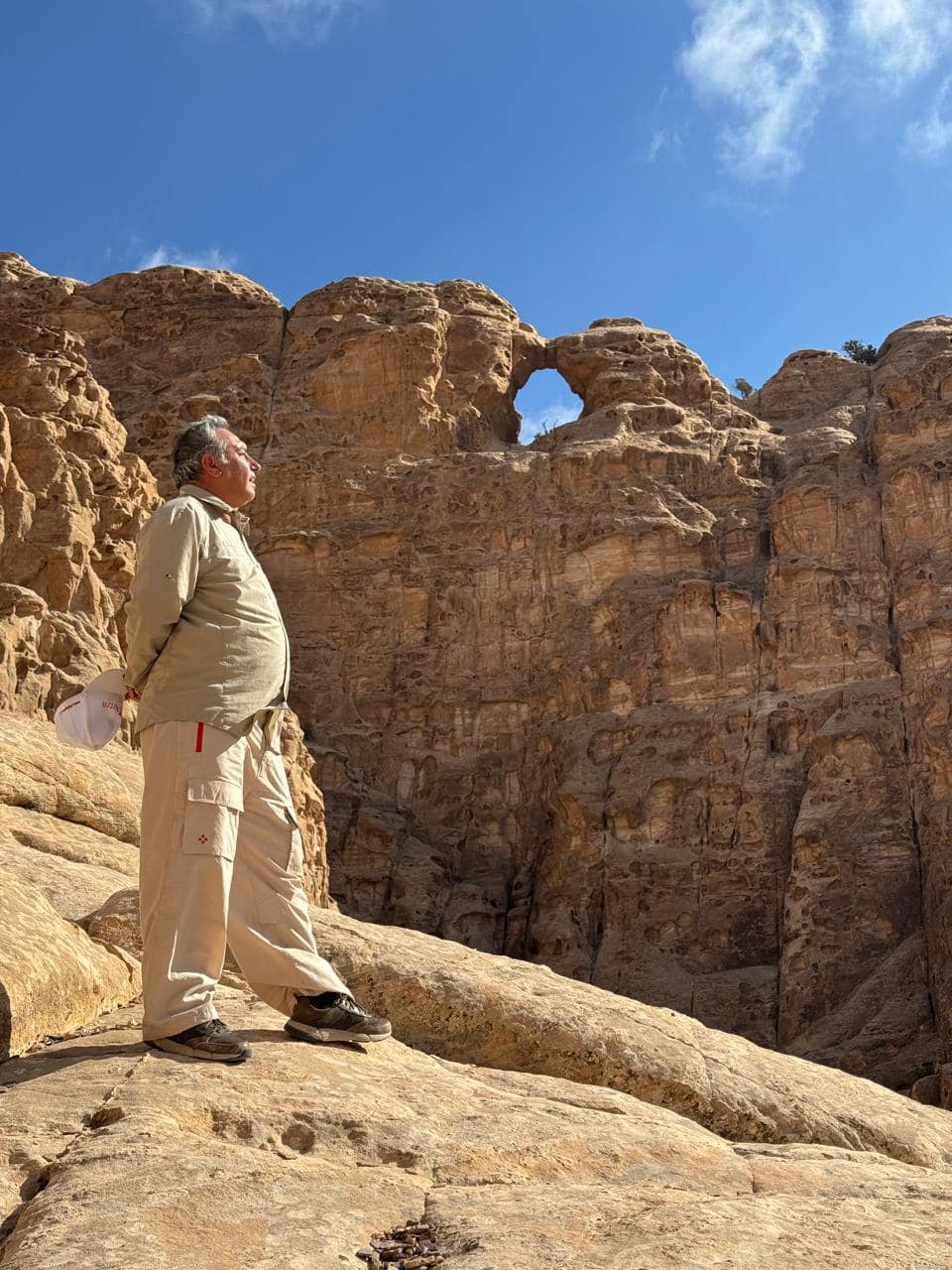 Madar Al-Saa Images 0.7232475278832586