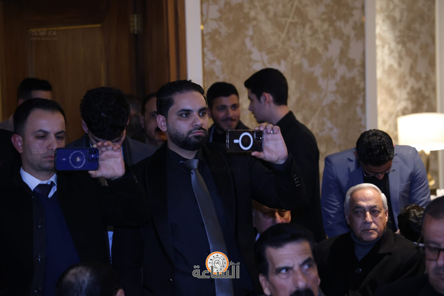 Madar Al-Saa Images 0.05100970324337717