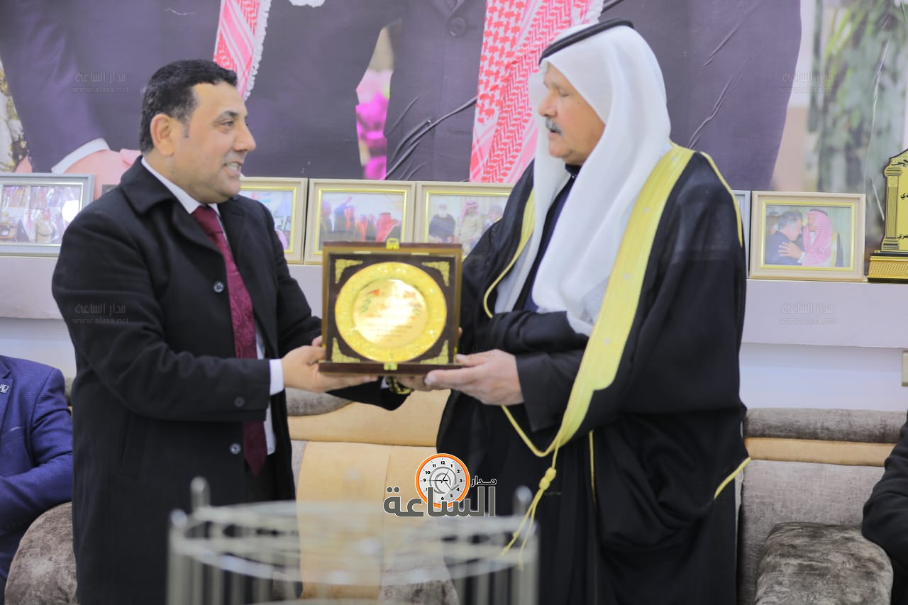 Madar Al-Saa Images 0.4545463810001664