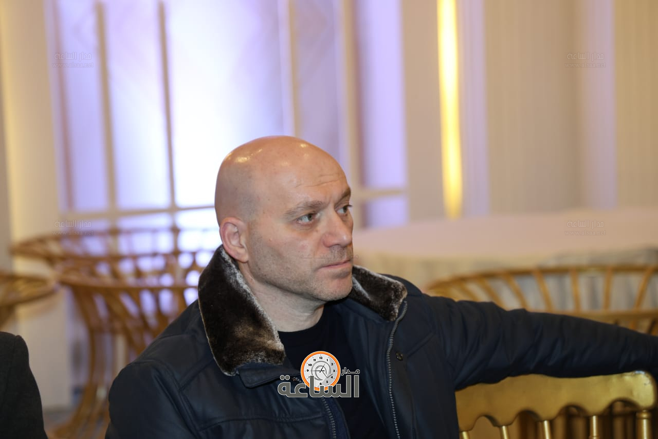 Madar Al-Saa Images 0.43510499295337524