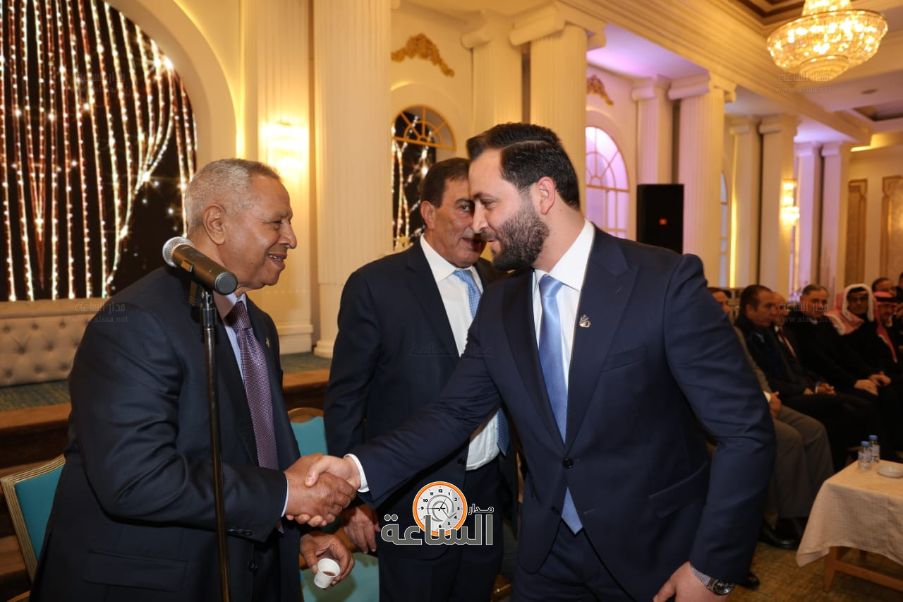 Madar Al-Saa Images 0.9898354331492658