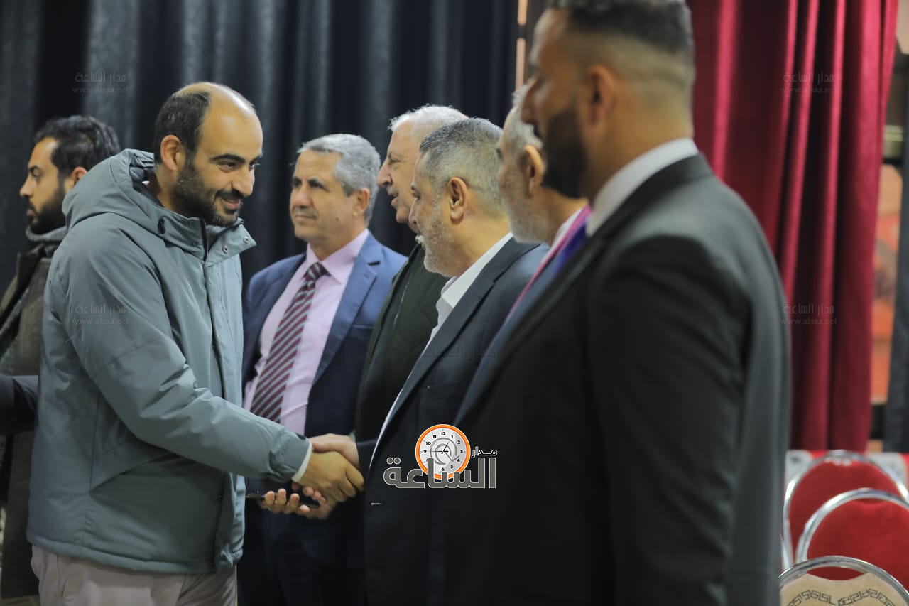 Madar Al-Saa Images 0.7112196677224829