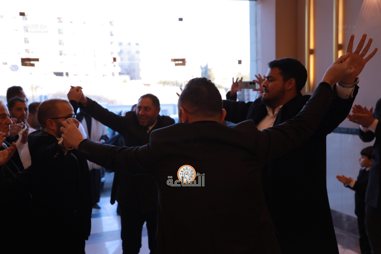 Madar Al-Saa Images 0.6382845916076509