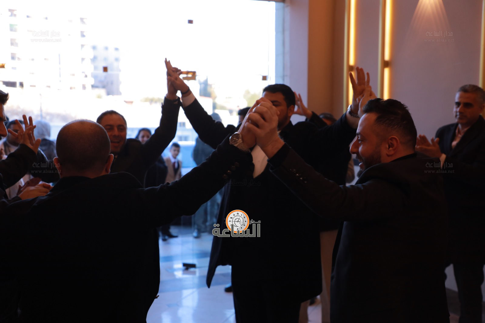 Madar Al-Saa Images 0.47775299943564686