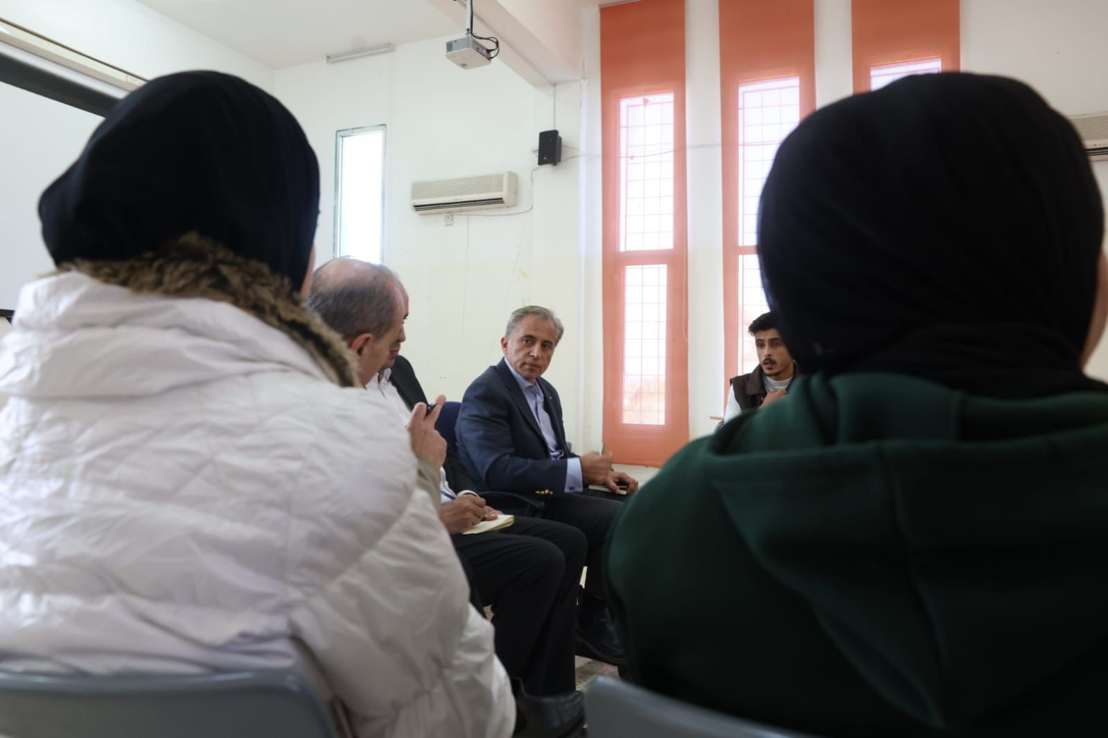 Madar Al-Saa Images 0.9014359195813453