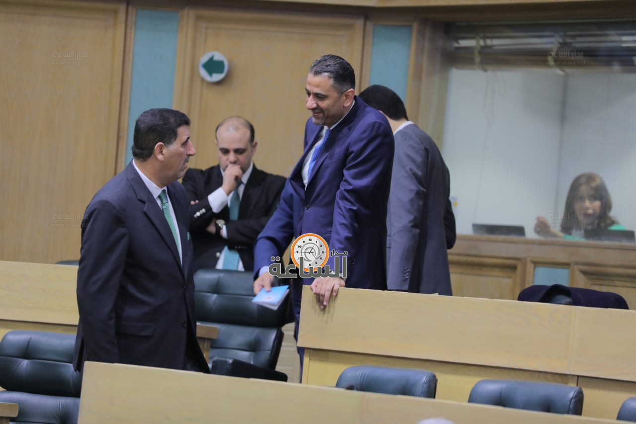 Madar Al-Saa Images 0.48105606223179986