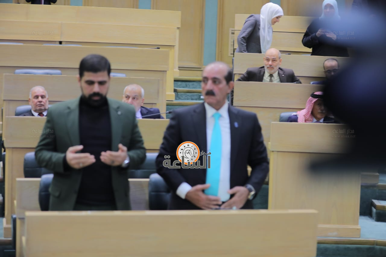 Madar Al-Saa Images 0.8959599354311119