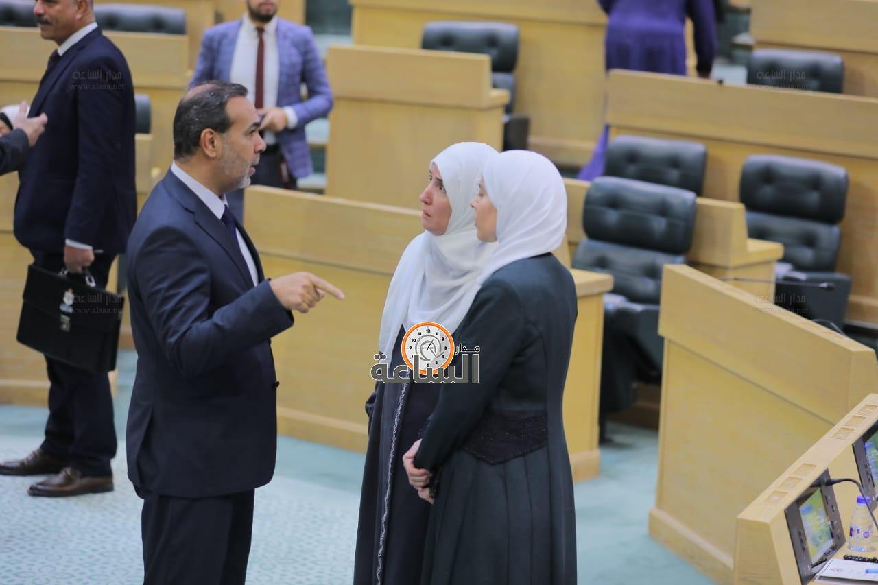 Madar Al-Saa Images 0.10665656385307276