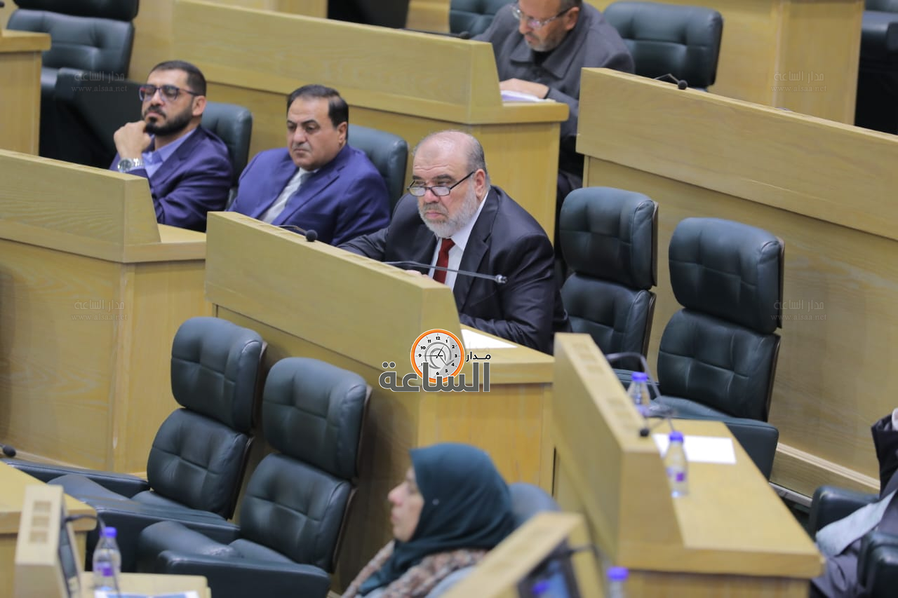 Madar Al-Saa Images 0.6487134257621783