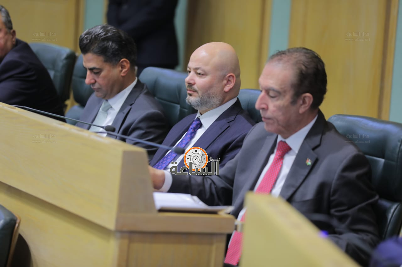 Madar Al-Saa Images 0.43268316474704815