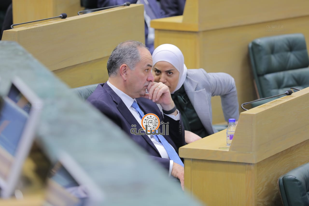 Madar Al-Saa Images 0.33544918773896204