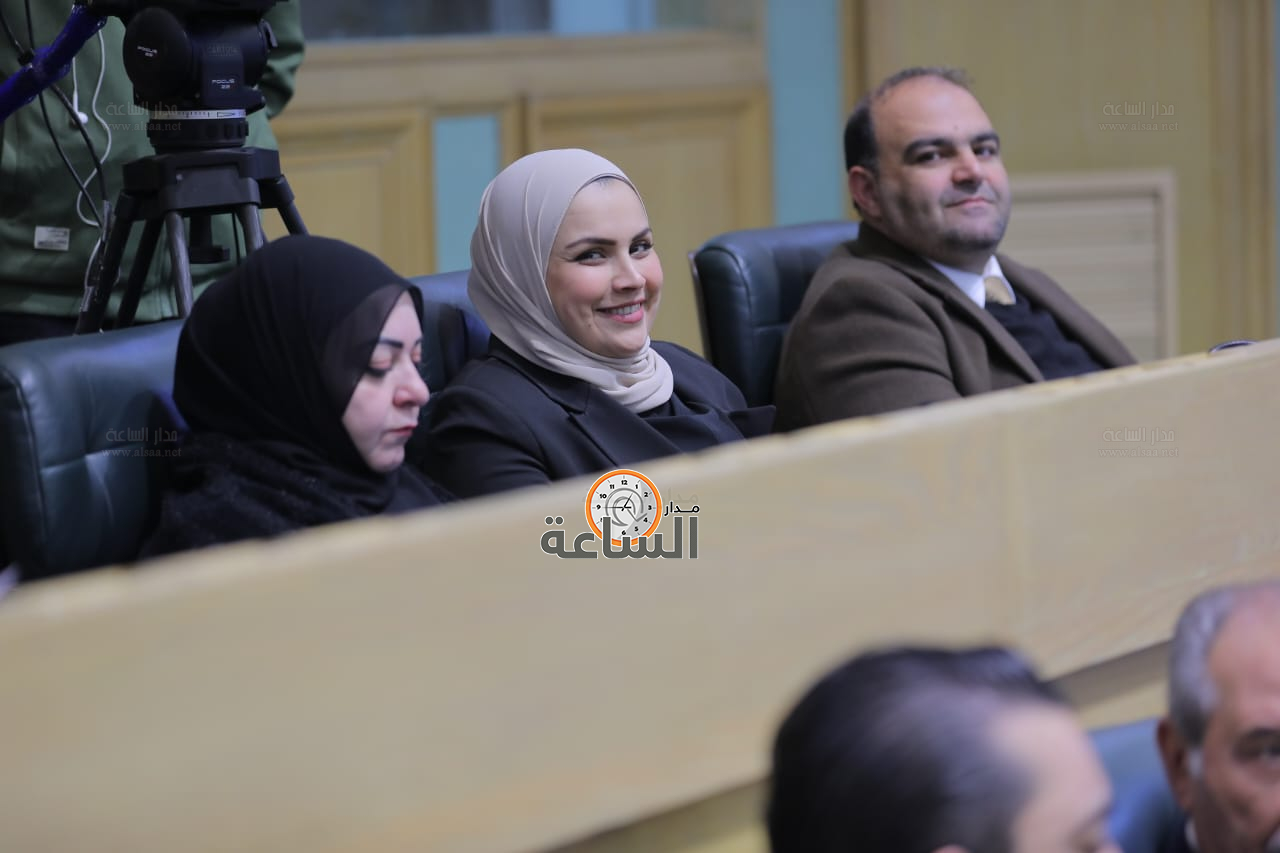 Madar Al-Saa Images 0.2446660066786399