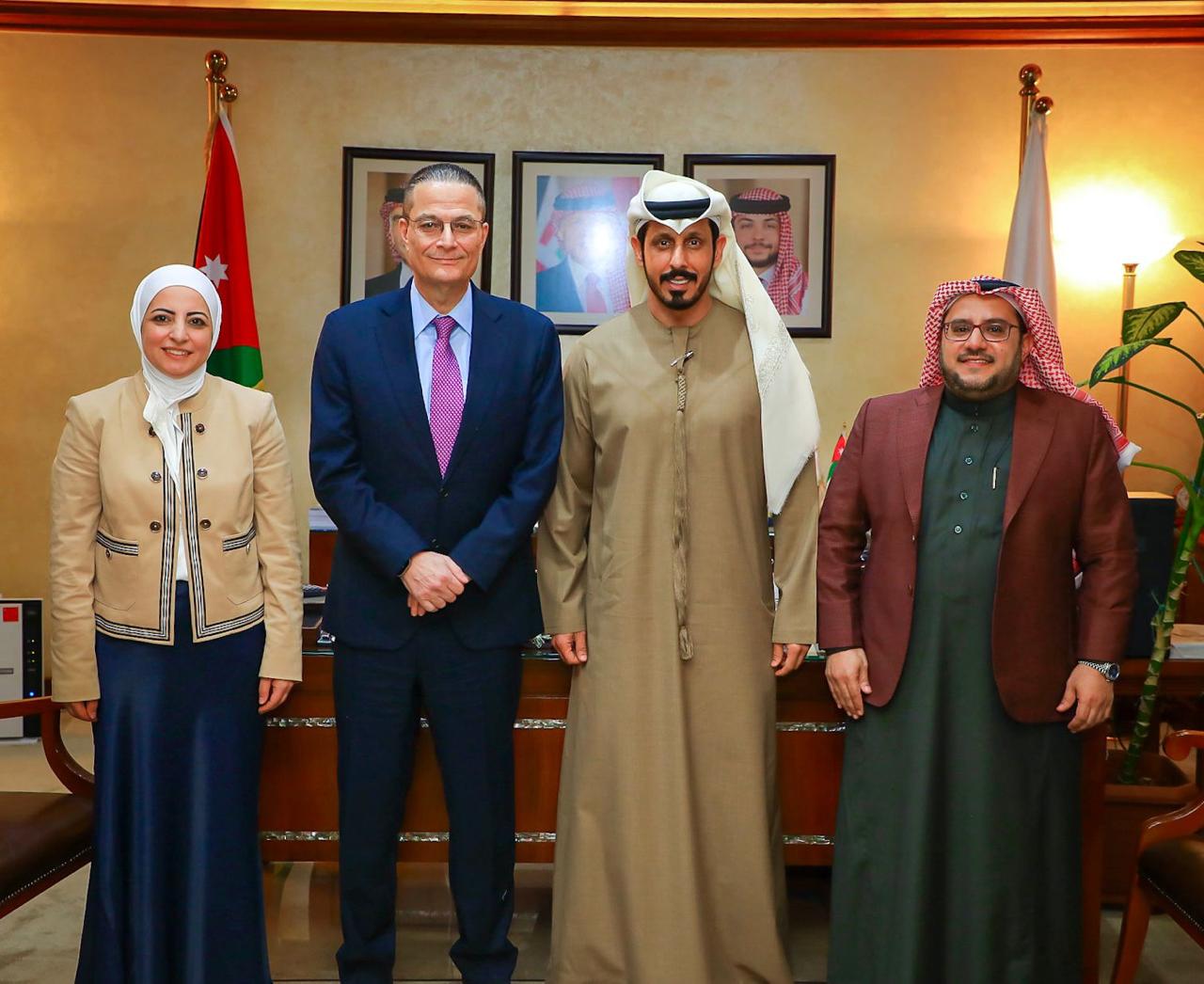 Madar Al-Saa Images 0.029839385463468204